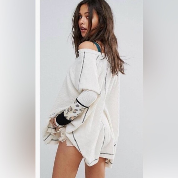 We the Free "lovin leopard" thermal v-neck sweater. - Picture 2 of 4